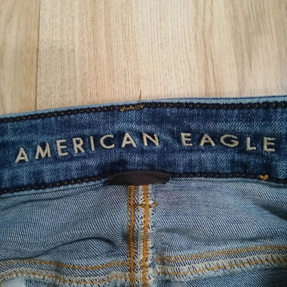 American‎ Eagle Skinny Jeans Medium Wash Blue Denim Size 26x28 Stretch Pants
